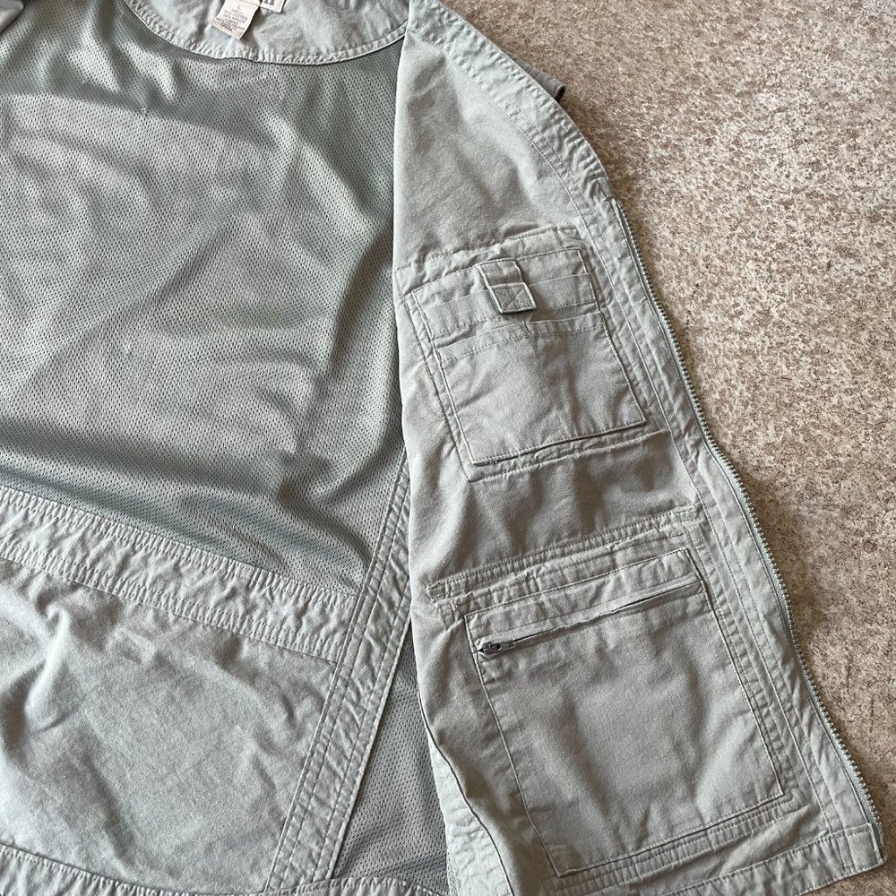 Utility Vest - Picture 6 of 8